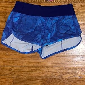 Lulu size 2 shorts